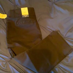 Black Capri never worn